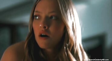 phim sex bắc kỳ Cô phim sxx gái nhật bản làm hài lòng bạn của mình với một handjob sử dụng âm đạo cao su.